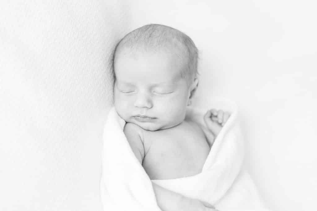 covid conscious newborn photographer